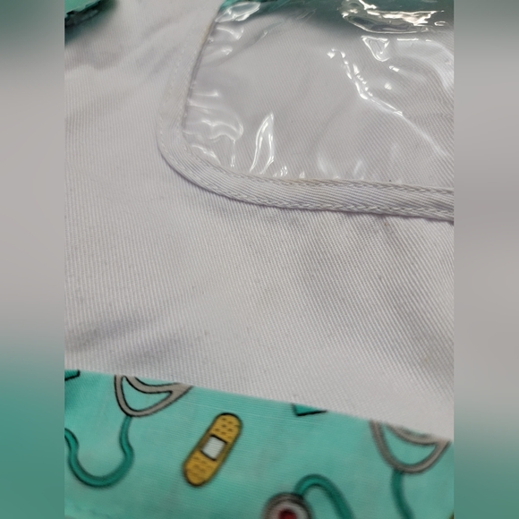 Melissa and Doug Doctor Coat with Extra accessories - Picture 3 of 8